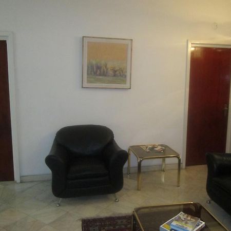 Pensiunea Helvetia Bucarest Extérieur photo