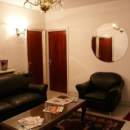 Pensiunea Helvetia Bucarest Extérieur photo