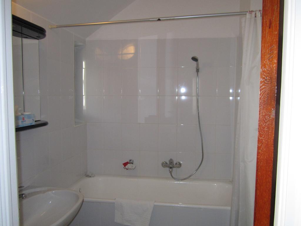 Pensiunea Helvetia Bucarest Chambre photo
