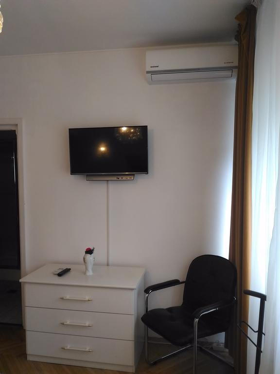 Pensiunea Helvetia Bucarest Extérieur photo
